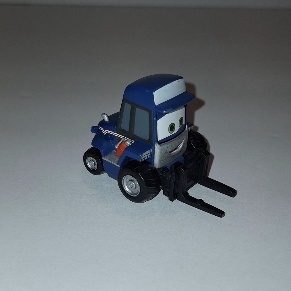 Disney Pixar Fire And Rescue Maru - Picture 2 of 9